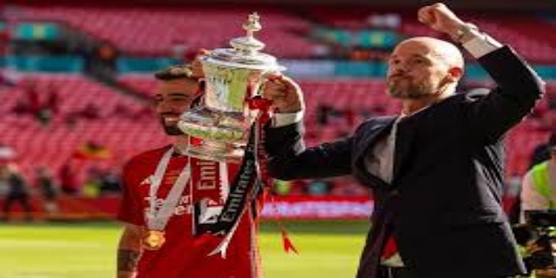 短期冲刺与长期重建并行，华体会体育展望红魔新赛季-华体会体育