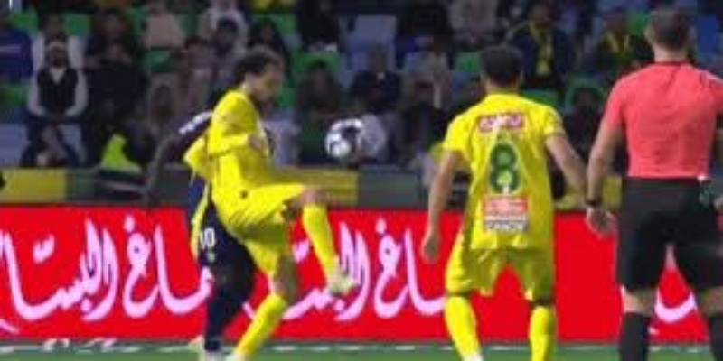 华体会体育展望：保级形势与未来挑战-华体会体育