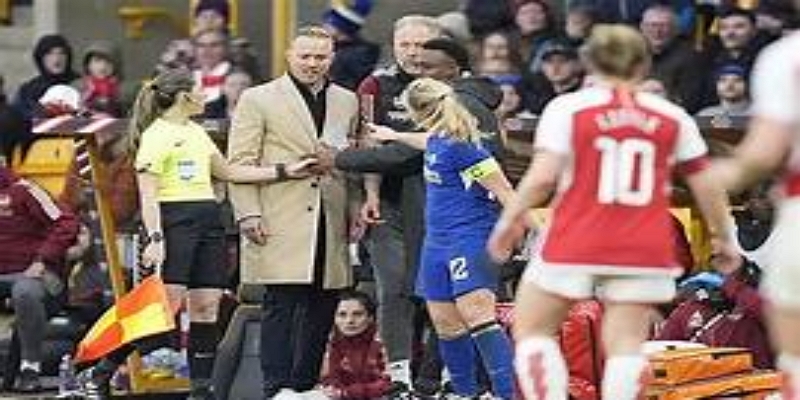 华体会体育回顾：联赛杯决赛后的冲突起点-华体会体育