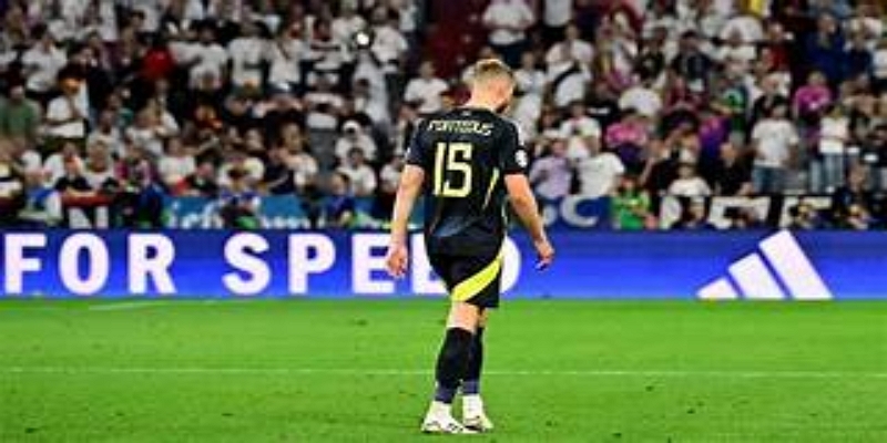 华体会体育解读—红牌事件后的心理压力与职业挑战-华体会体育