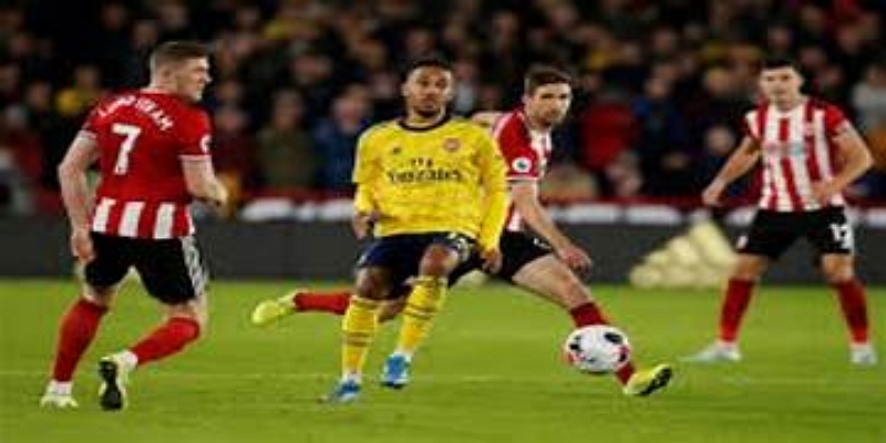 英乙积分榜剧烈波动与榜首争夺白热化-华体会体育